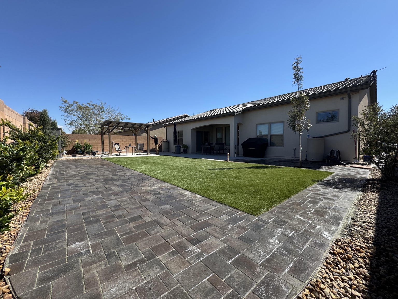 Proyecto de paisajismo terminado por Perfection Landscaping & Design, foto 25